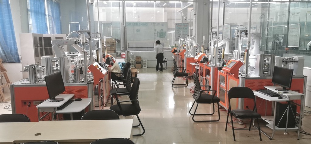 工业机器人实训室